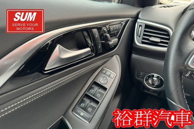 配備齊全，天窗，摸門，電動尾門，ACC，I-KEY，倒車顯影  第12張相片