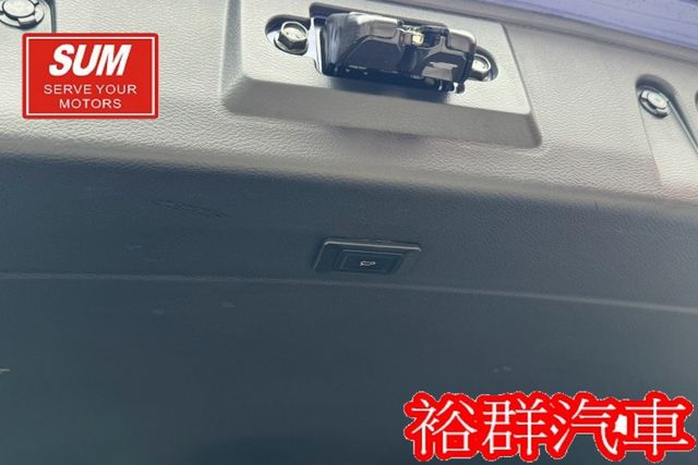 配備齊全，天窗，摸門，電動尾門，ACC，I-KEY，倒車顯影  第19張相片