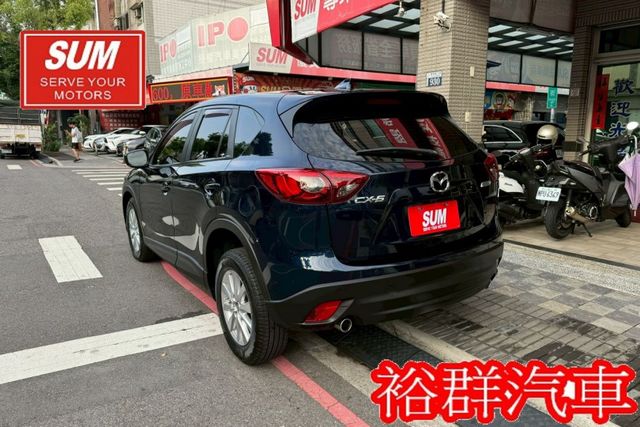 配備多，倒車顯影，電動椅，衛星導航，空間舒適寬敞  第4張相片