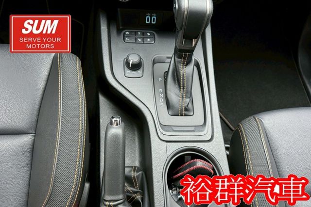 4WD皮卡，ACC，里程跑三萬多，配備齊全，倒車顯影，空間好運用  第13張相片
