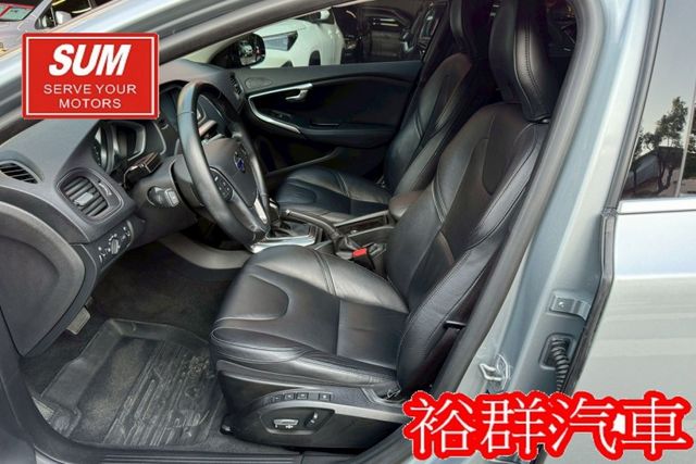 摸門，I-KEY，倒車顯影，電動座椅，安全性佳  第7張相片