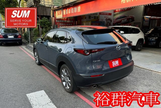 外型搶眼帥氣，配備多，ACC，電動尾門，倒車顯影，I-KEY  第4張相片
