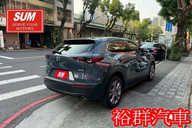 外型搶眼帥氣，配備多，ACC，電動尾門，倒車顯影，I-KEY  第5張相片
