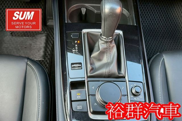 外型搶眼帥氣，配備多，ACC，電動尾門，倒車顯影，I-KEY  第12張相片