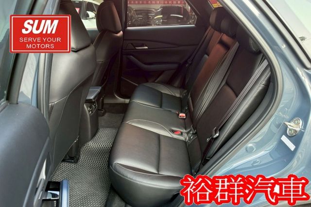 外型搶眼帥氣，配備多，ACC，電動尾門，倒車顯影，I-KEY  第14張相片