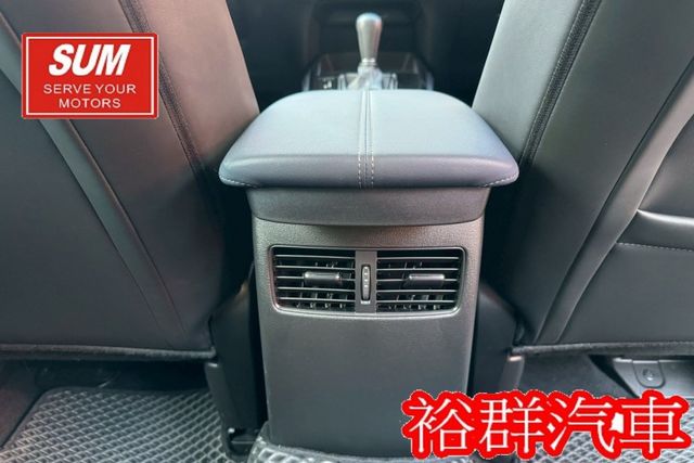 外型搶眼帥氣，配備多，ACC，電動尾門，倒車顯影，I-KEY  第15張相片