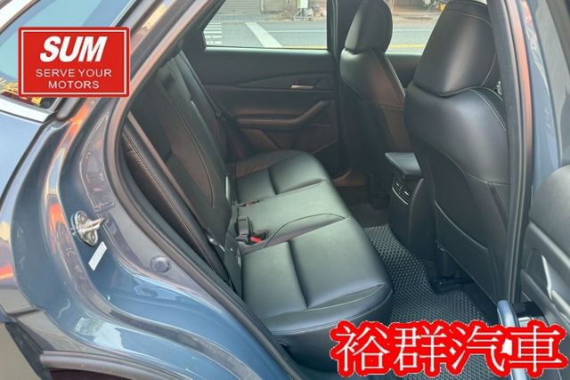 外型搶眼帥氣，配備多，ACC，電動尾門，倒車顯影，I-KEY  第17張相片