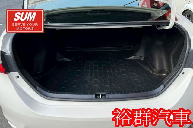 四顆輪胎剛換新的，頂規，安卓機，倒車顯影，配備齊全，車況美氣氛佳，國民神車  第18張相片