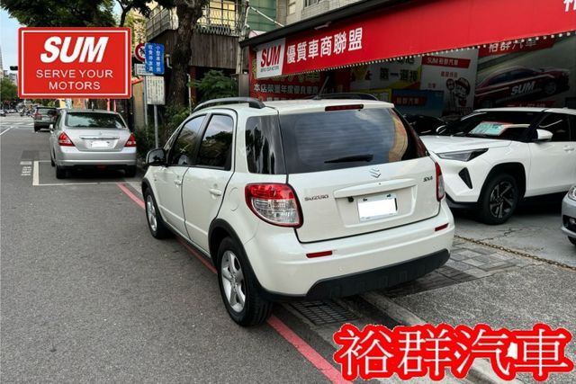 市區代步車好選擇，內部空間高挑寬敞，I-KEY，SRS，行李架  第4張相片