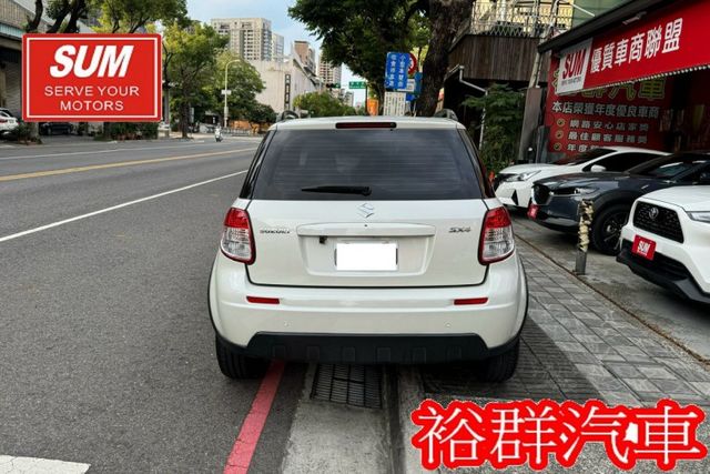 市區代步車好選擇，內部空間高挑寬敞，I-KEY，SRS，行李架  第5張相片