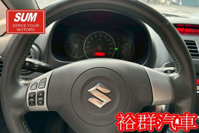 市區代步車好選擇，內部空間高挑寬敞，I-KEY，SRS，行李架  第8張相片