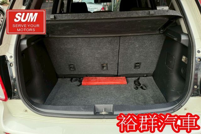 市區代步車好選擇，內部空間高挑寬敞，I-KEY，SRS，行李架  第14張相片