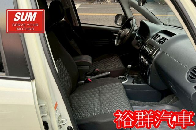 市區代步車好選擇，內部空間高挑寬敞，I-KEY，SRS，行李架  第17張相片
