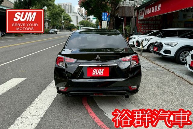 【YES認證里程保證】里程數跑很少、車況超級美、可遇不可求、8SRS、倒車顯影、恆溫  第5張相片