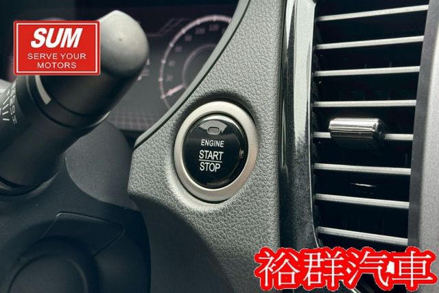 【YES認證里程保證】里程數跑很少、車況超級美、可遇不可求、8SRS、倒車顯影、恆溫  第12張相片