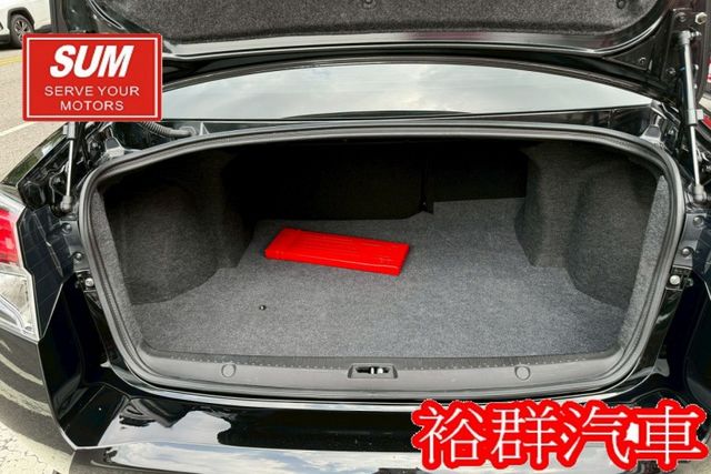 【YES認證里程保證】里程數跑很少、車況超級美、可遇不可求、8SRS、倒車顯影、恆溫  第17張相片