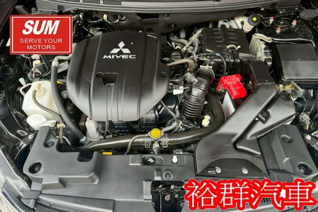 【YES認證里程保證】里程數跑很少、車況超級美、可遇不可求、8SRS、倒車顯影、恆溫  第18張相片