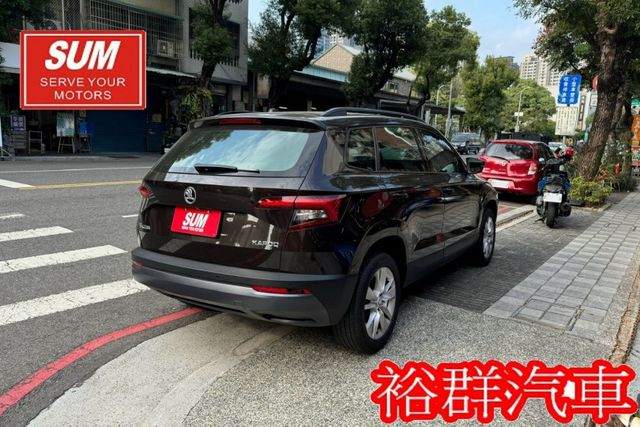 【YES認證里程保證】配備超齊全、小休旅最佳選擇、安全性佳、倒車顯影、電動尾門  第4張相片