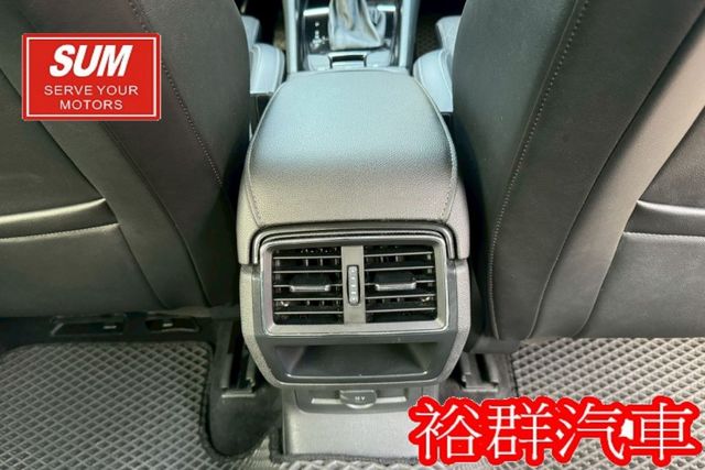 【YES認證里程保證】配備超齊全、小休旅最佳選擇、安全性佳、倒車顯影、電動尾門  第16張相片