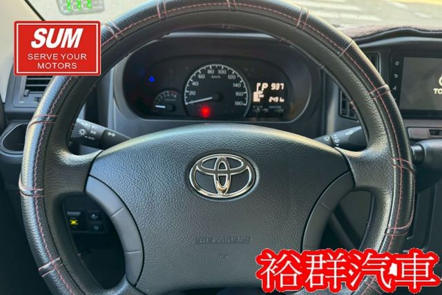 【YES認證里程保證】自排貨車、篷式升降尾門、里程僅跑兩千多、車況超級美  第9張相片