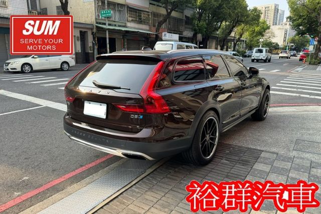 【YES認證里程保證】配備超頂級、4WD大馬力、大空間好運用、雙電動椅、摸門  第6張相片