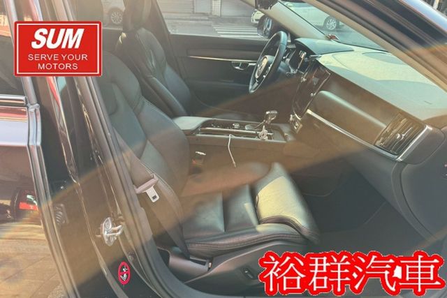 【YES認證里程保證】配備超頂級、4WD大馬力、大空間好運用、雙電動椅、摸門  第17張相片