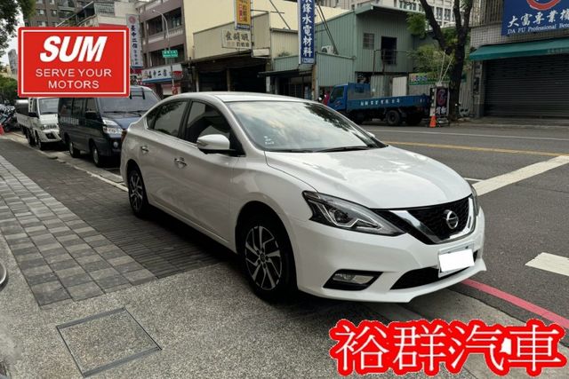 【YES認證里程保證】優質代步車推薦、里程數僅跑三萬初、倒車顯影、車況一級棒  第3張相片