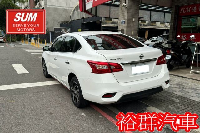 【YES認證里程保證】優質代步車推薦、里程數僅跑三萬初、倒車顯影、車況一級棒  第4張相片