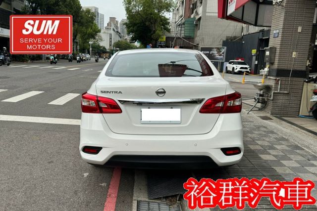 【YES認證里程保證】優質代步車推薦、里程數僅跑三萬初、倒車顯影、車況一級棒  第5張相片