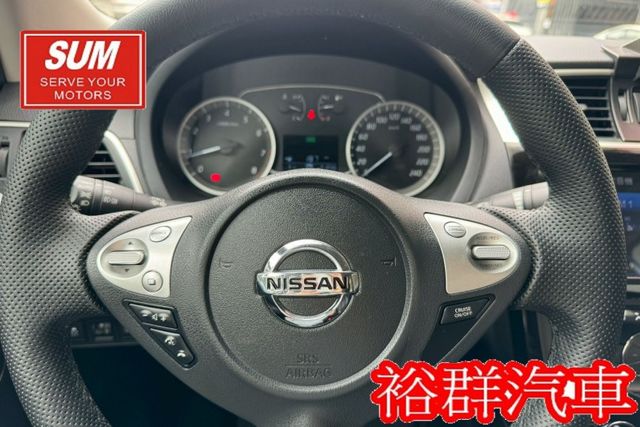 【YES認證里程保證】優質代步車推薦、里程數僅跑三萬初、倒車顯影、車況一級棒  第8張相片