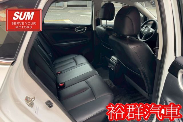 【YES認證里程保證】優質代步車推薦、里程數僅跑三萬初、倒車顯影、車況一級棒  第13張相片