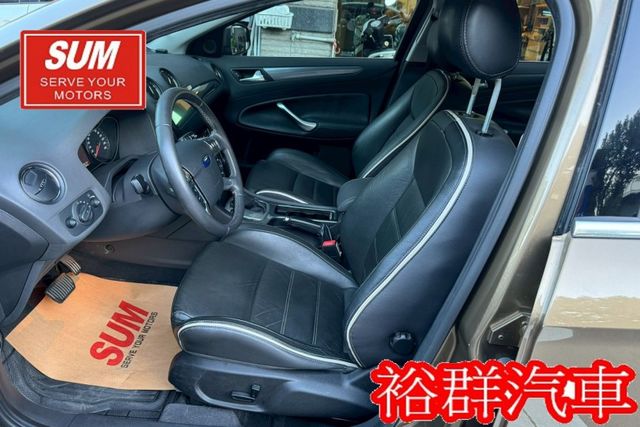 【YES認證里程保證】安卓機裝好了、倒車顯影、天窗、電動椅、配備齊全、安全性高  第7張相片