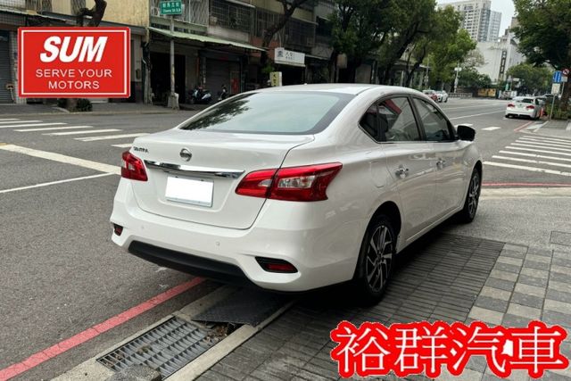 【YES認證里程保證】優質代步車推薦、里程數僅跑三萬初、倒車顯影、車況一級棒  第6張相片