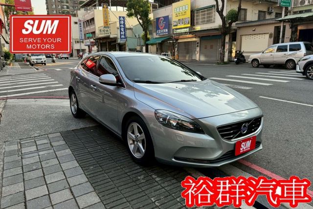 【YES認證里程保證】摸門、I-KEY、倒車顯影、電動座椅、安全性佳  第3張相片