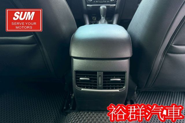 【YES認證里程保證】寬敞舒適旅行車、倒車顯影、I-KEY、電動椅、配備齊全  第16張相片
