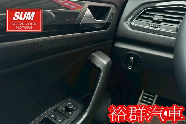 【YES認證里程保證】配備齊全、倒車顯影、小車的靈活性、休旅車高視野和掀背車的操控感、ACC  第13張相片