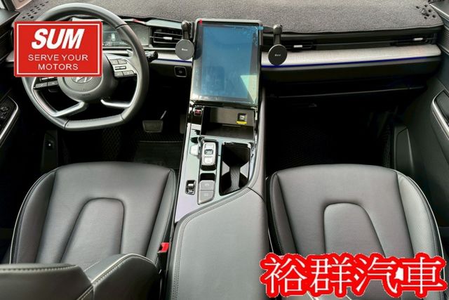 【YES認證里程保證】豪華內裝科技配備、雙座座椅皆具備風/加熱功能、雙天窗、第二三排擁有獨立空調出風口  第17張相片