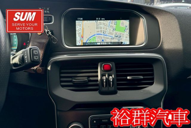 【YES認證里程保證】安全性沒話說、全景天窗、小鋼炮、ACC、倒車顯影  第9張相片
