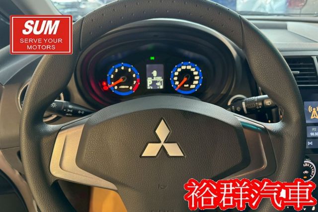 【YES認證里程保證】省油省稅大空間、買了開過都說讚、倒車顯影、電尾門、配備齊全  第8張相片