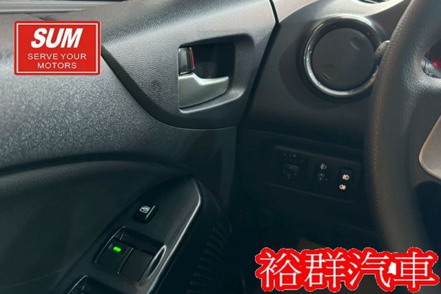 【YES認證里程保證】省油省稅大空間、買了開過都說讚、倒車顯影、電尾門、配備齊全  第11張相片