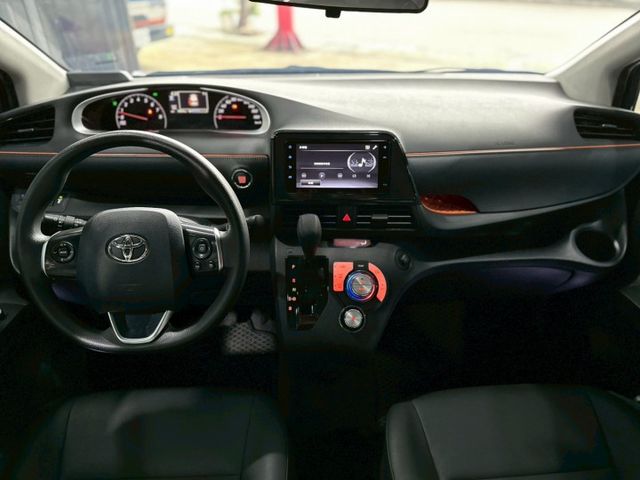 僅跑【7千】里程擔保【原廠保固中】車道偏移／主動煞停／藍牙／免鑰匙系統／恆溫空調  第4張相片