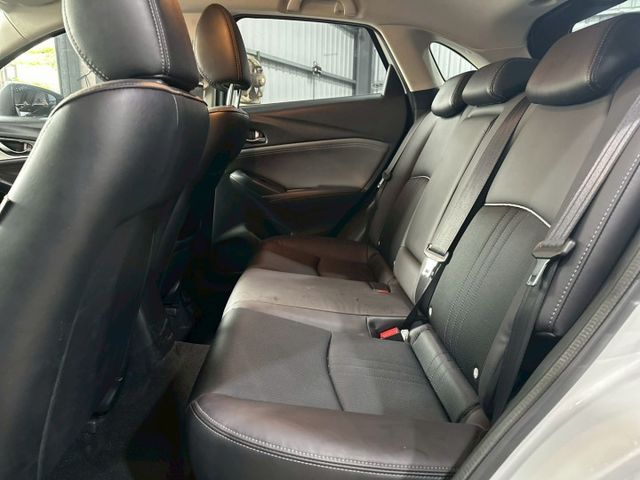 旗艦版 BOSE音響 抬頭顯示器 LED頭燈/日行燈/尾燈 CARPLAY 盲點 車道偏離 ACC  第8張相片