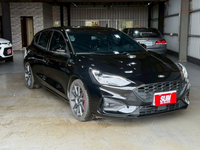 LOMMEL X賽道版~原鈑件，原廠大包.德制18吋鋁圈.智能LED頭燈.LV2.B&O音響.盲點  第1張相片