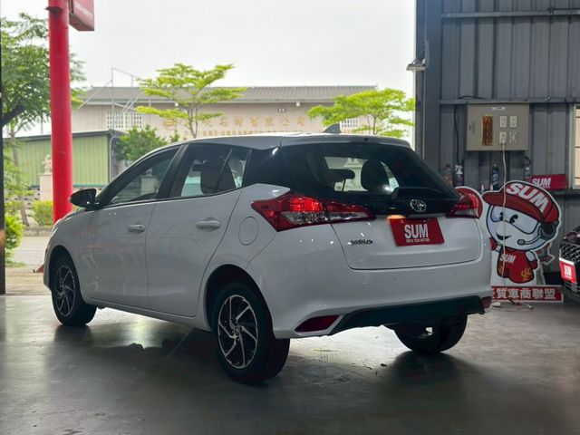 TCS防滑、胎壓監控、倒車顯影、光感應頭燈、ISOFIX、後座分離傾倒 ~省油省稅  第2張相片