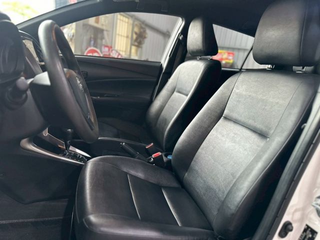 TCS防滑、胎壓監控、倒車顯影、光感應頭燈、ISOFIX、後座分離傾倒 ~省油省稅  第5張相片
