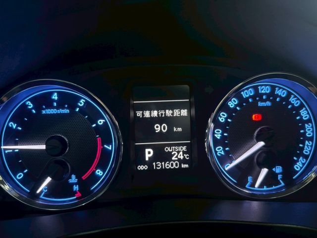 S+版本 免鑰匙. 恆溫空調. 前方駐車雷達 .倒車顯影. 定速巡航  第9張相片