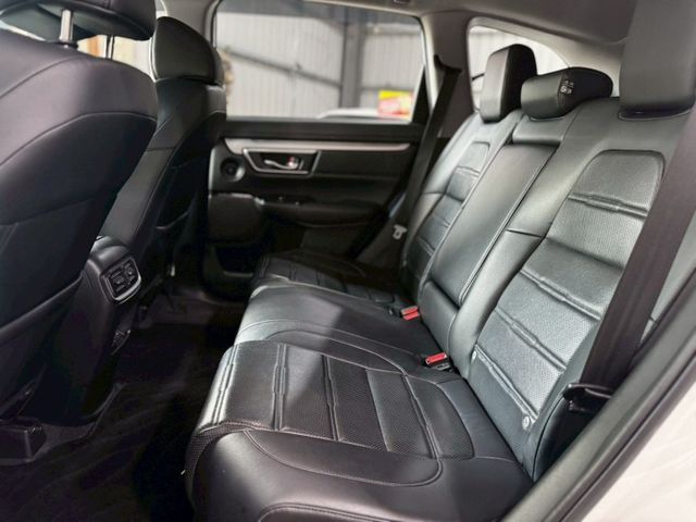 1.5 VTI-S   I-KEY 摸門 8安 快撥 導航 循跡 定速  第3張相片