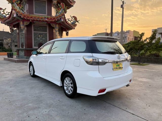 TOYOTA豐田 WISH  第2張相片