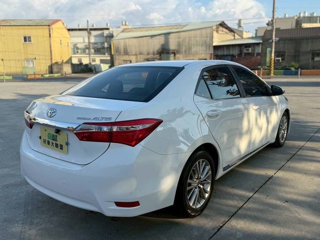 TOYOTA豐田 ALTIS  第2張相片
