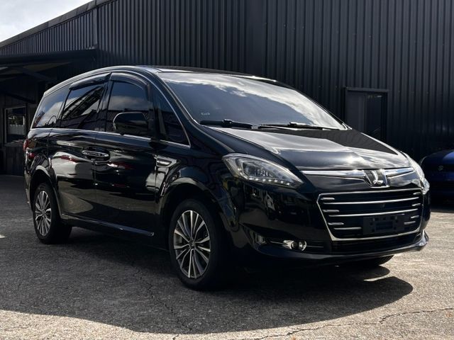 Luxgen M7  第2張相片